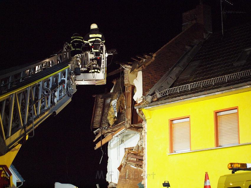 Hausexplosion Bruehl bei Koeln Pingsdorferstr P260.JPG